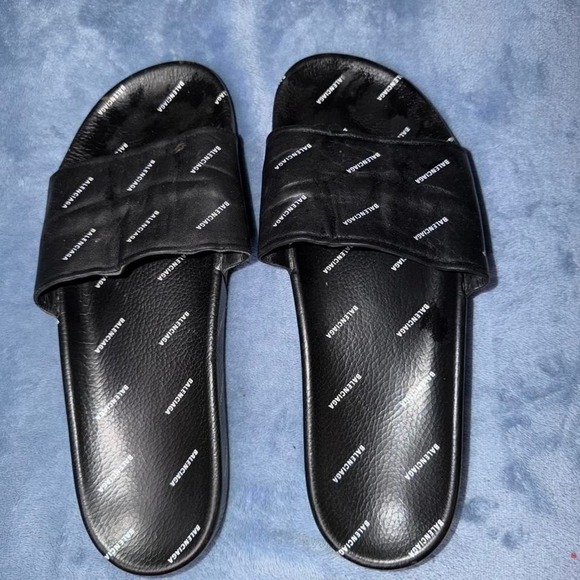 Black Balenciaga slides size 11 us
